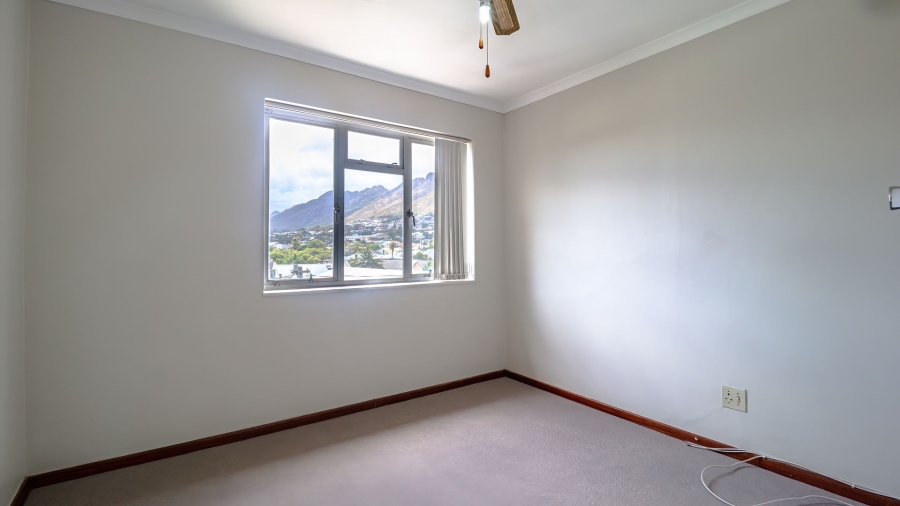 To Let 4 Bedroom Property for Rent in Gordons Bay Village Western Cape